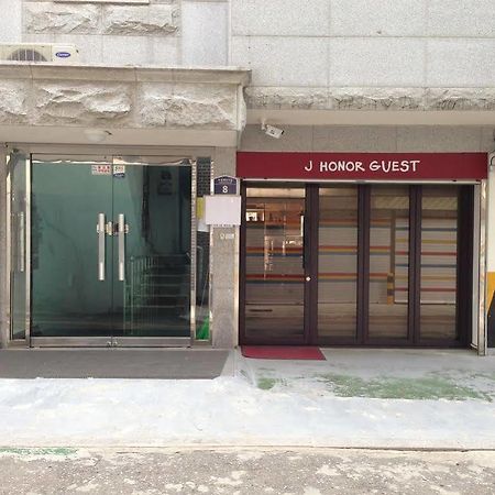 J-Honor Guesthouse Сеул Экстерьер фото
