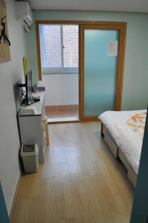 J-Honor Guesthouse Сеул Экстерьер фото